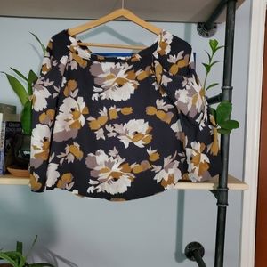 Floral fit and flare skirt *has pockets*